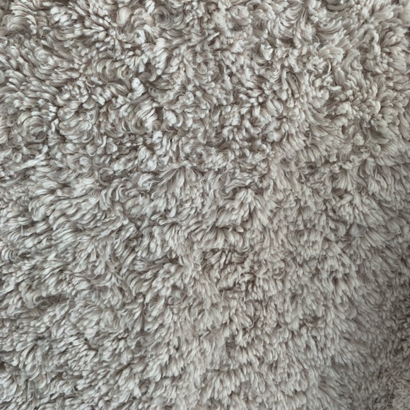 Fuzzy jacket - Picture 4 of 4